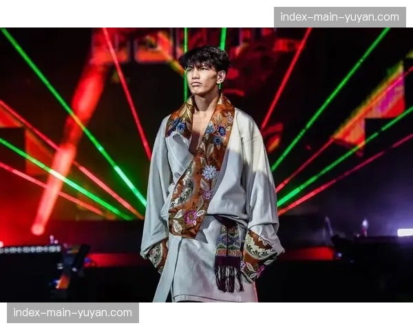 班玛夺基迎战中谷·吉尔伯特：站立技术与摔柔能力的巅峰对决